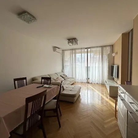 Апартаменти For Family - Getaldica